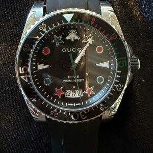 Gucci Dive Watch with Black and Silver Accents